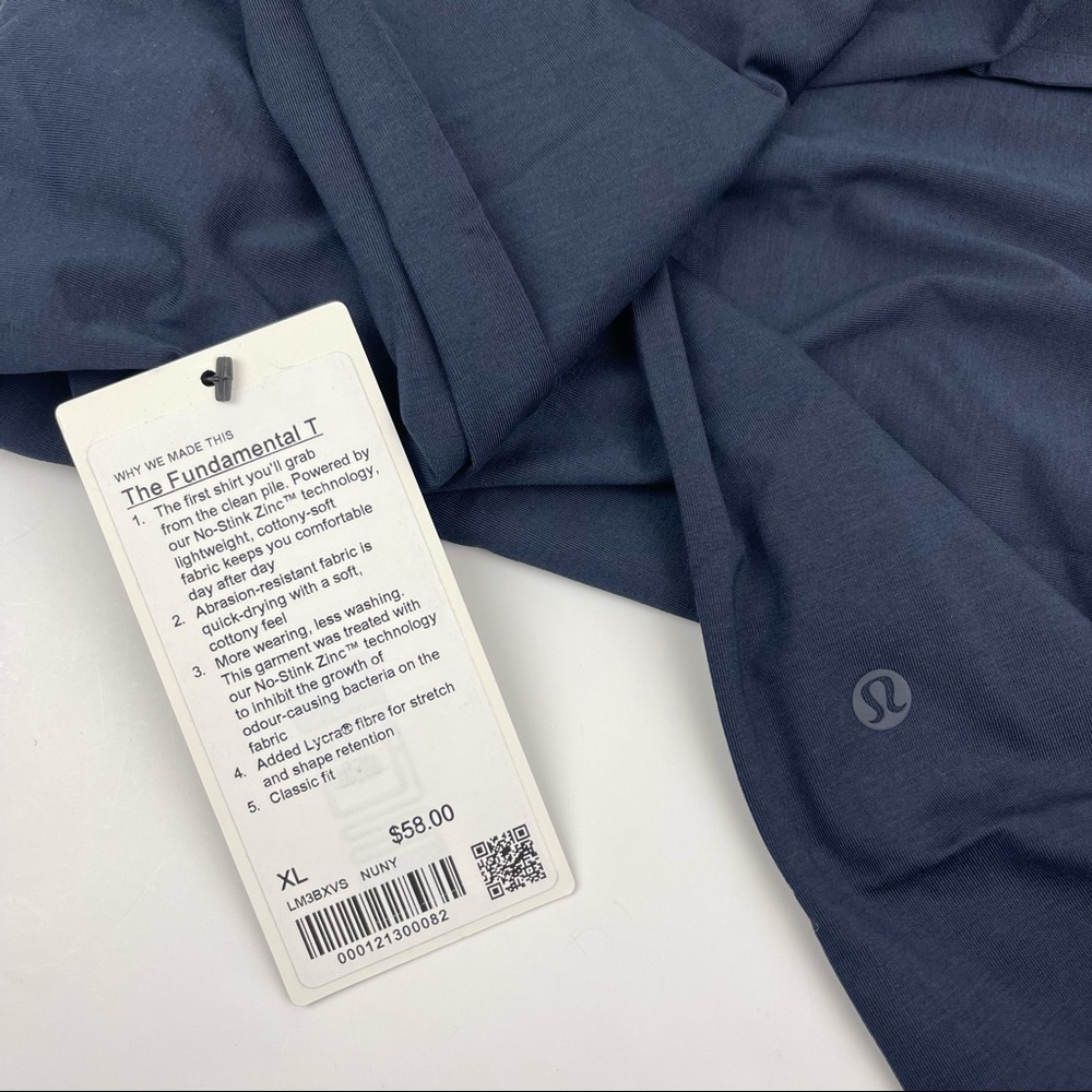 Lululemon The Fundamental T - Picture 7 of 7